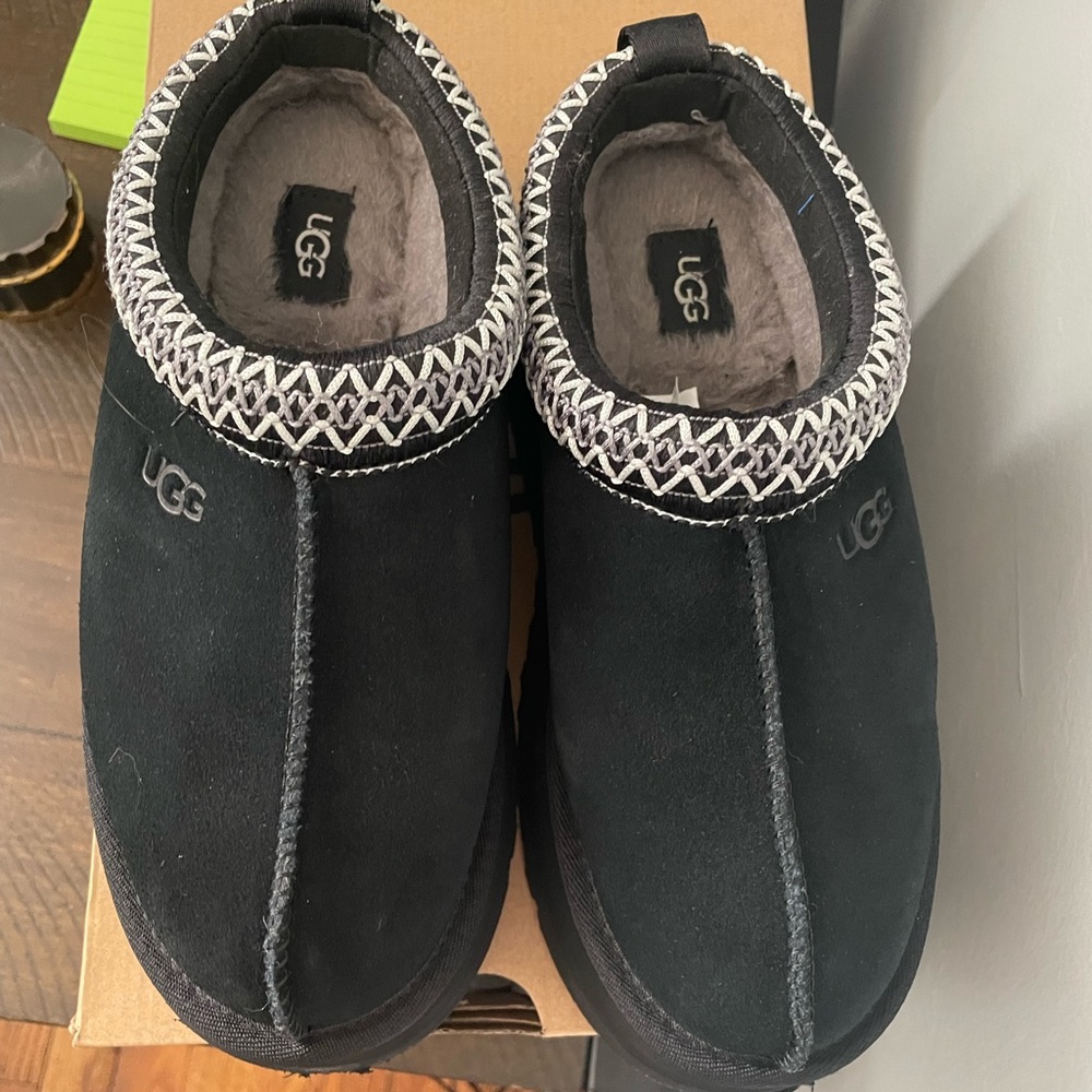 Uggs Tazz Slippers
